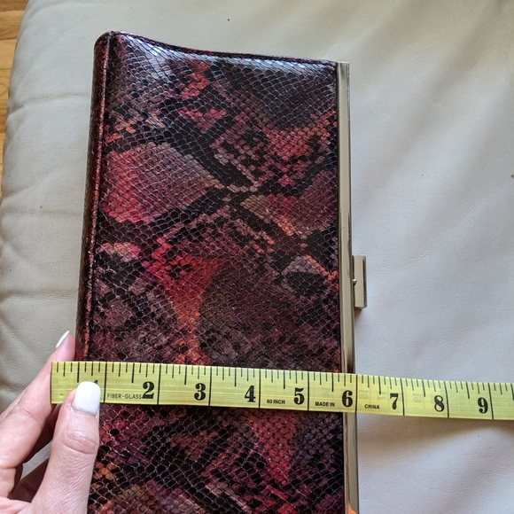 Bebe - Picture 3 of 6